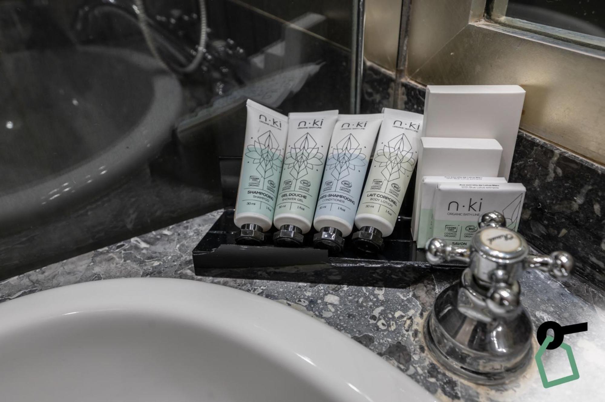 Hotiday Room Collection - Paris Arc De Triomphe Exterior photo