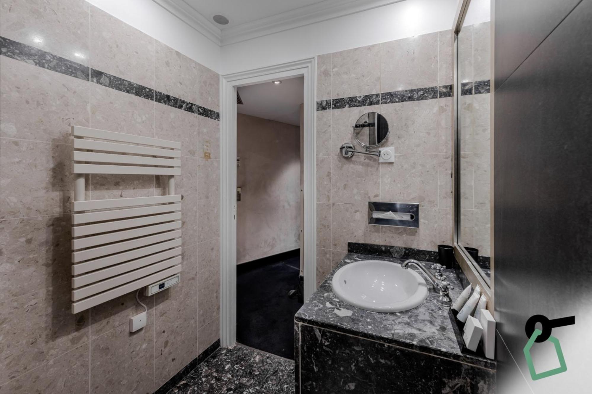 Hotiday Room Collection - Paris Arc De Triomphe Exterior photo