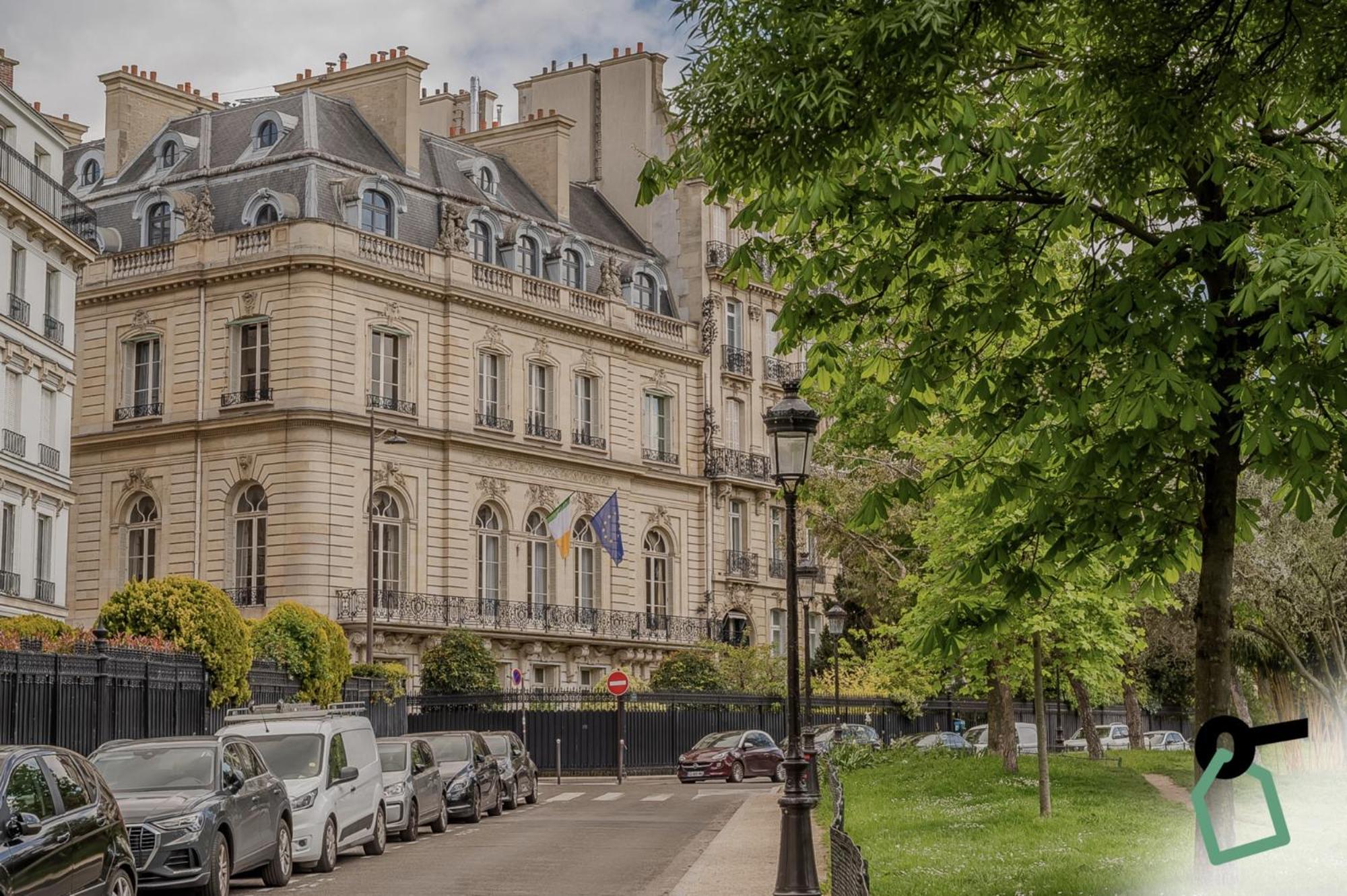 Hotiday Room Collection - Paris Arc De Triomphe Exterior photo